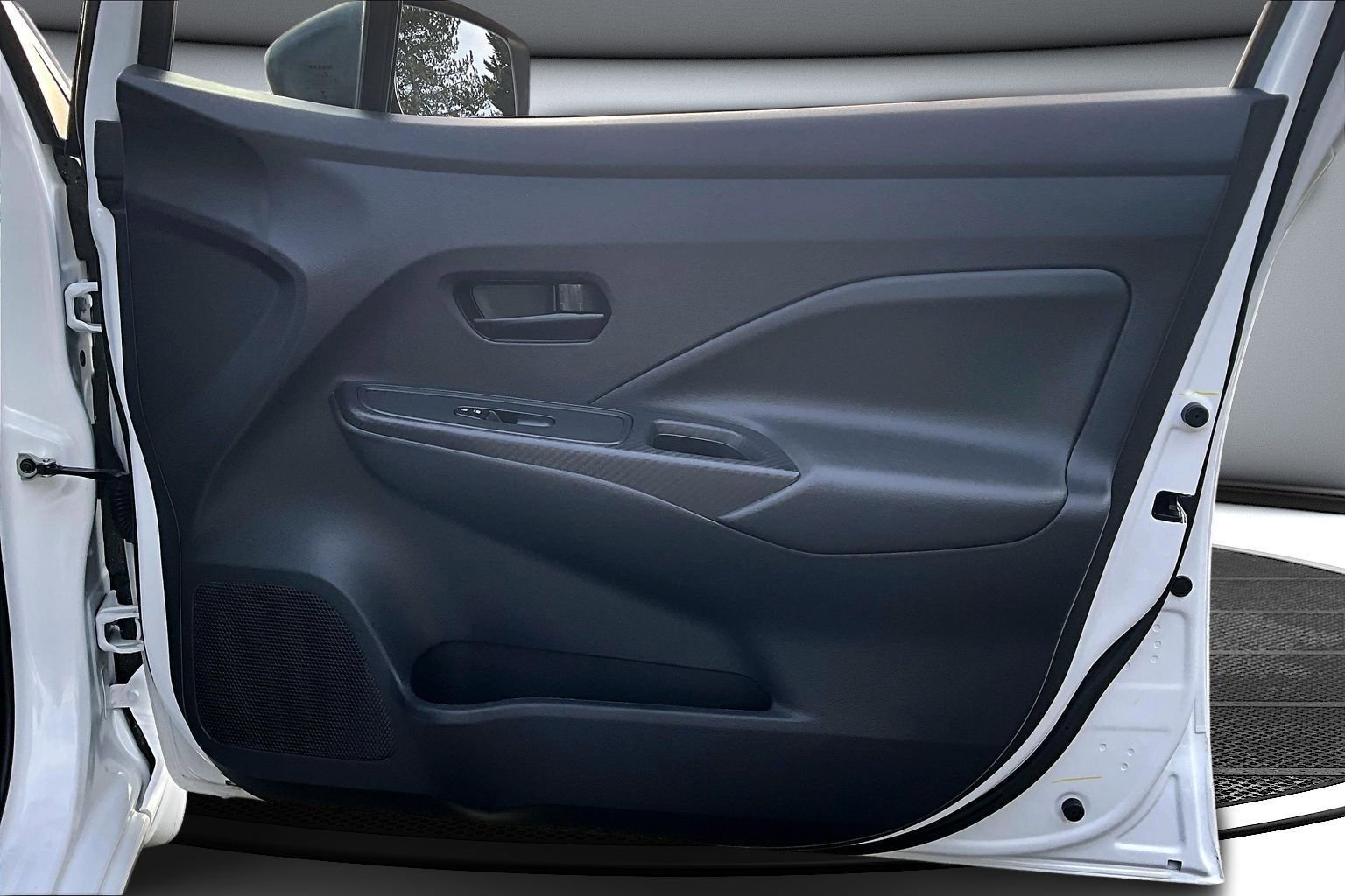 Used 2025 Nissan Versa S w/ Trunk Package image 26