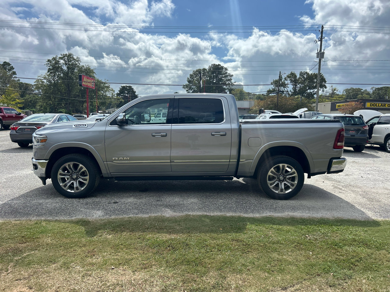 Used 2023 RAM 1500 Limited image 3