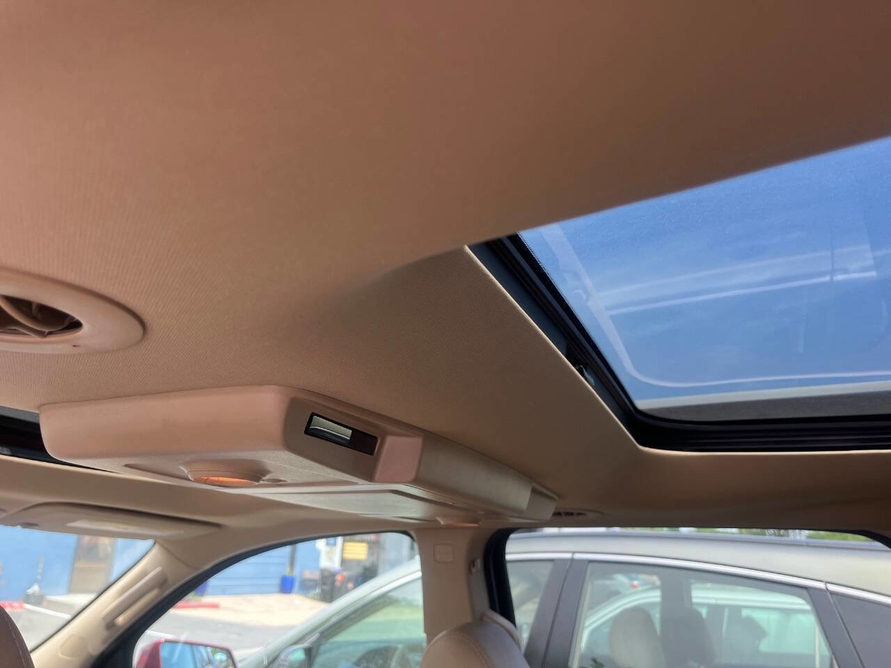 Used 2012 GMC Acadia Denali image 19