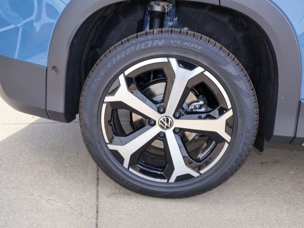 New 2026 Volkswagen Tiguan SE AWD/4WD image 9