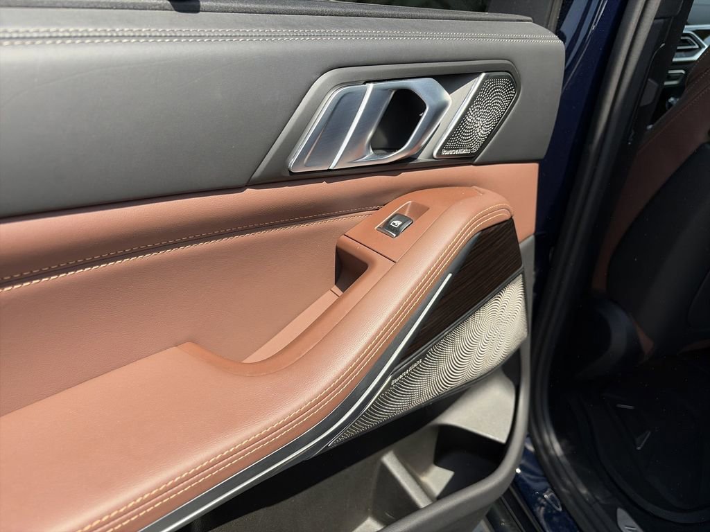 Used 2021 BMW X5 M50i w/ Executive Package image 20