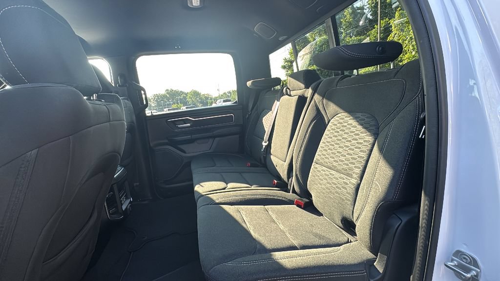 Used 2025 RAM 1500 4x4 Crew Cab image 25