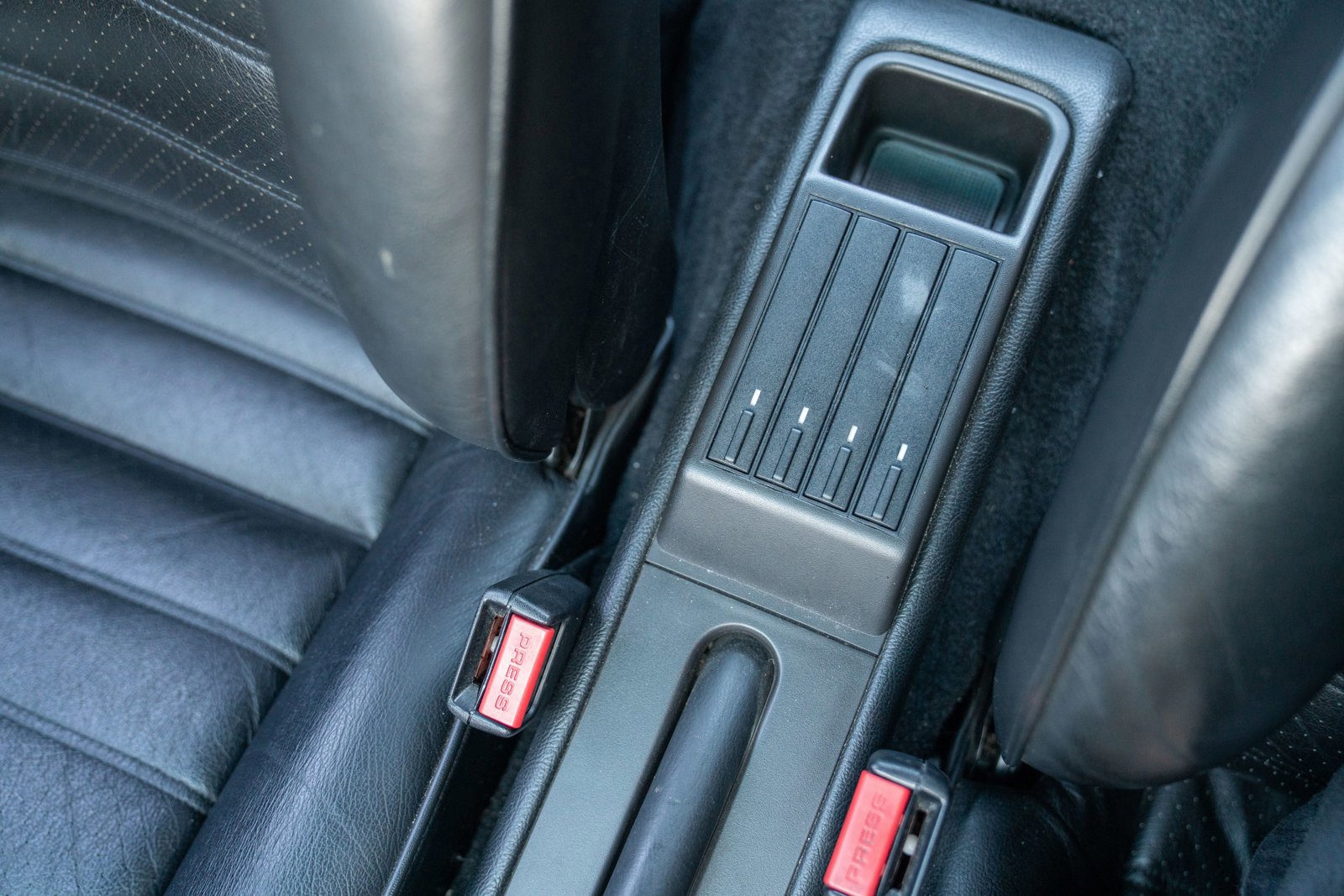 Used 1989 Porsche 911 Carrera 4 image 21