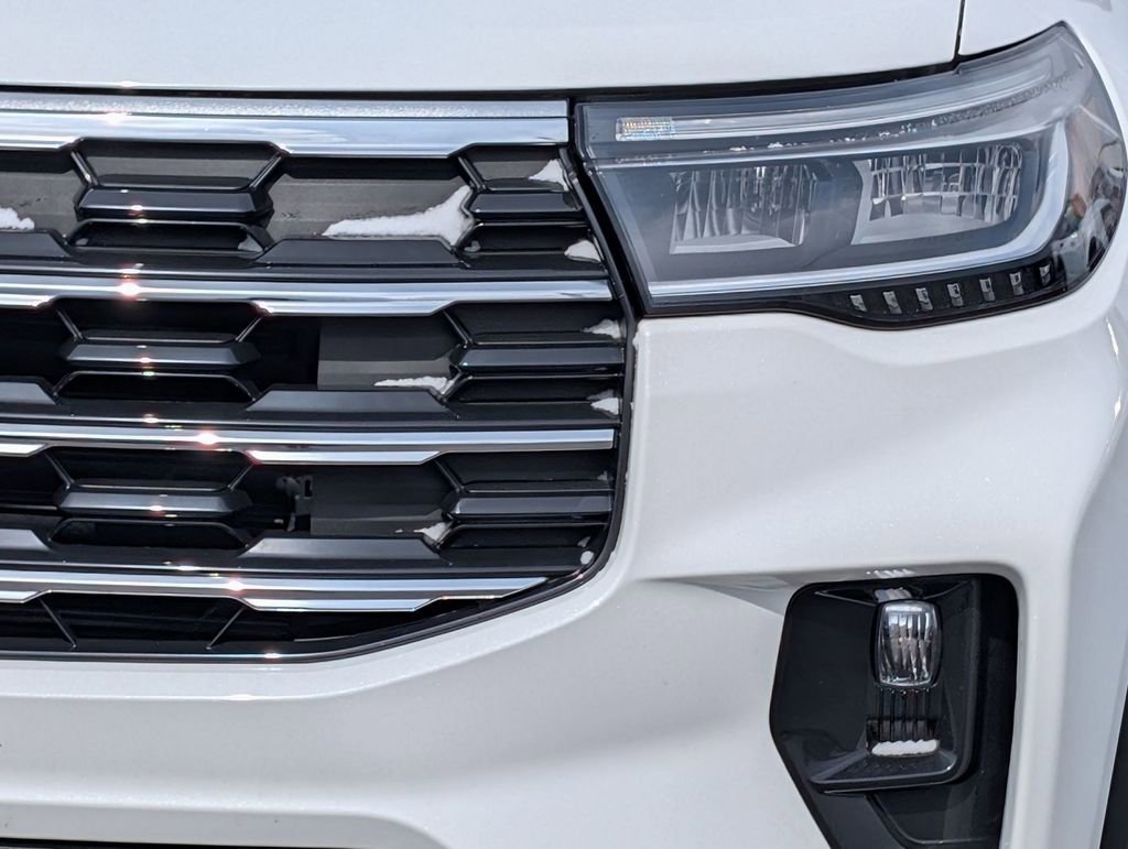 New 2025 Ford Explorer Active w/ Active Comfort Package image 12