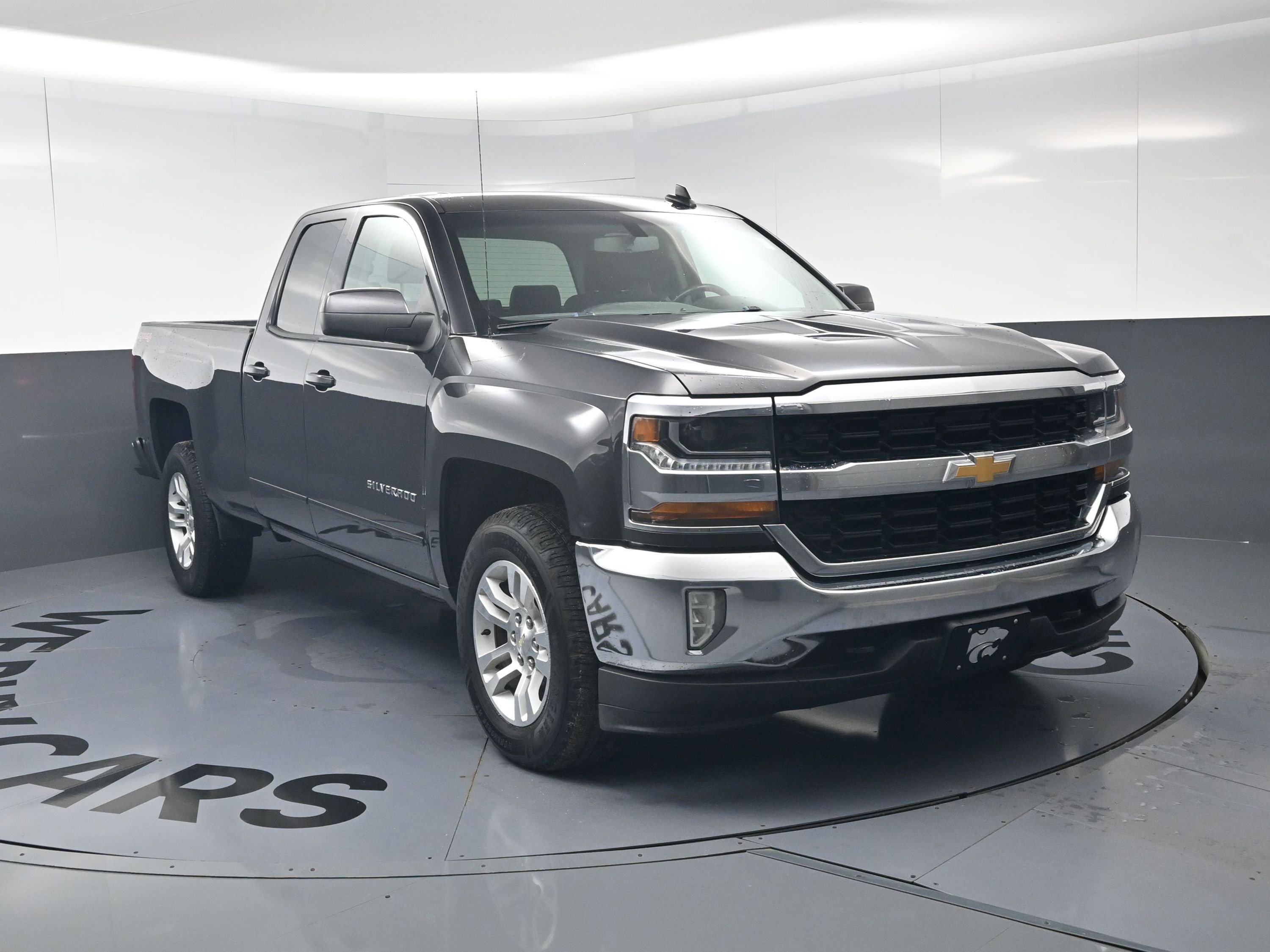 Used 2016 Chevrolet Silverado 1500 LT w/ All Star Edition AWD/4WD image 3