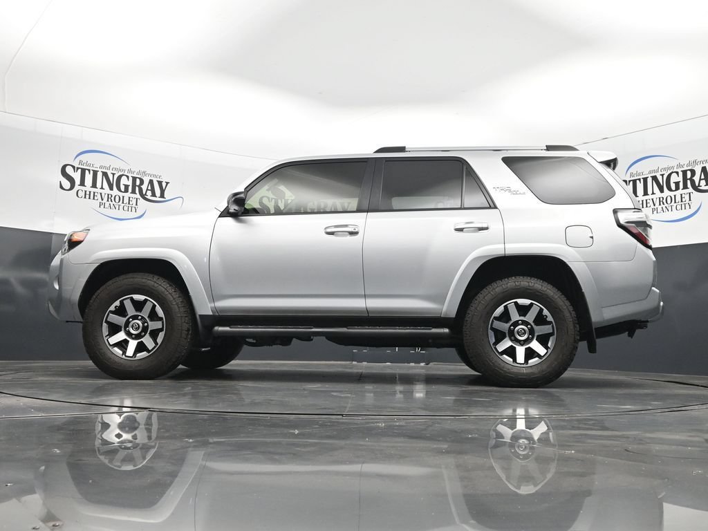 Used 2018 Toyota 4Runner TRD Off-Road Premium AWD/4WD image 29