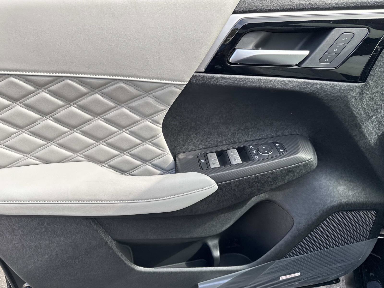 New 2025 Mitsubishi Outlander SEL image 15