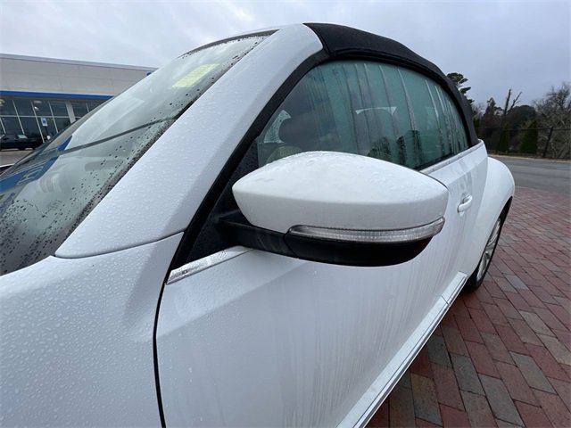 Used 2019 Volkswagen Beetle 2.0T SE image 6