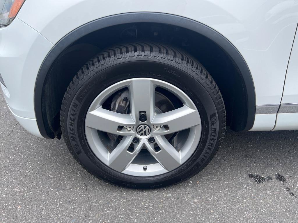Used 2014 Volkswagen Touareg VR6 AWD/4WD image 9