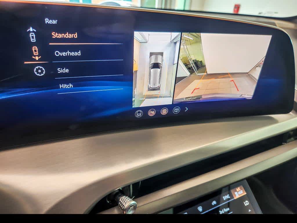 Certified 2026 Cadillac Vistiq Sport w/ LPO, Floor Liner Package AWD/4WD image 18