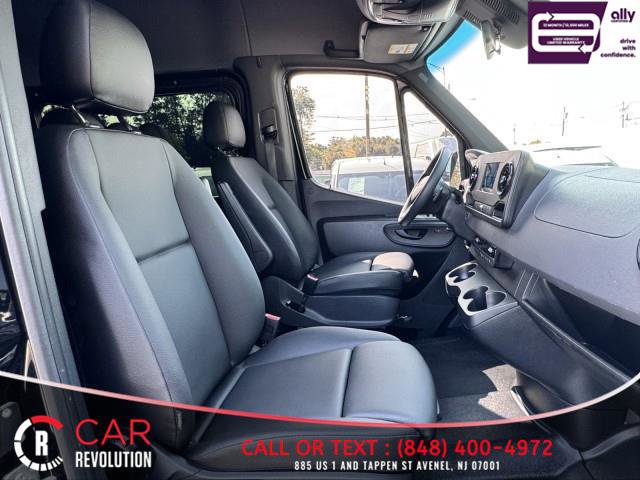 Used 2024 Mercedes-Benz Sprinter 2500 image 40
