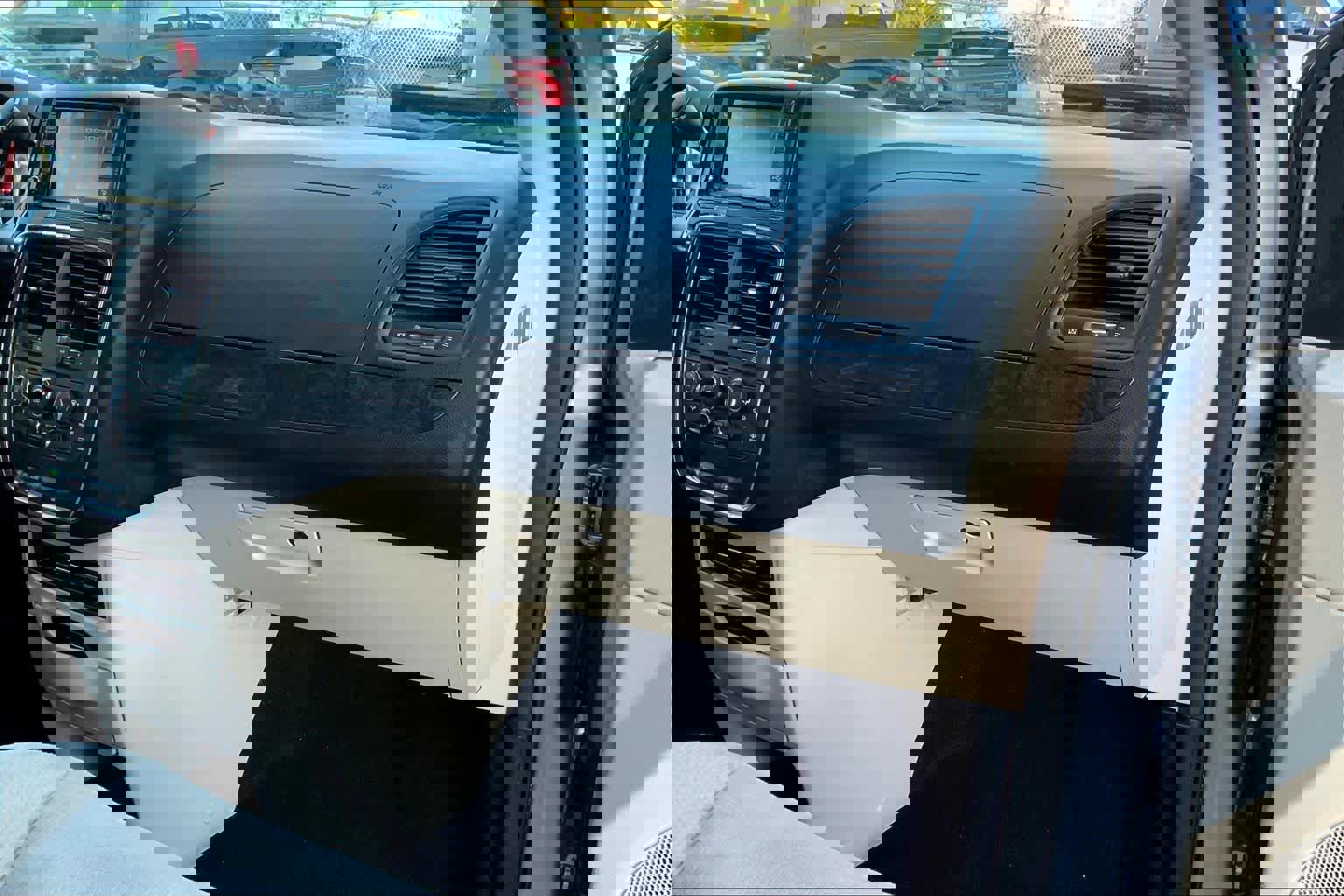 Used 2019 Dodge Grand Caravan SE w/ UConnect Hands-Free Group image 14