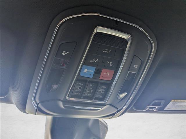 Used 2024 Jeep Grand Cherokee Limited w/ Trailer Tow Package AWD/4WD image 23