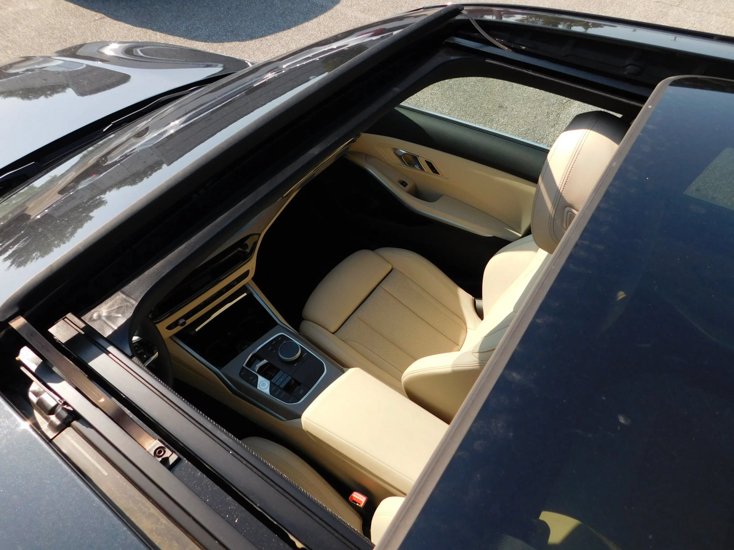 Used 2025 BMW 330i Sedan RWD image 6