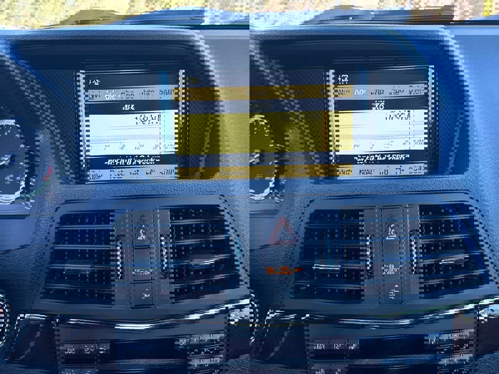 Used 2011 Mercedes-Benz E 550 E 550 image 18