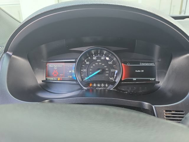 Used 2017 Ford Explorer Limited w/ Equipment Group 303A AWD/4WD image 12