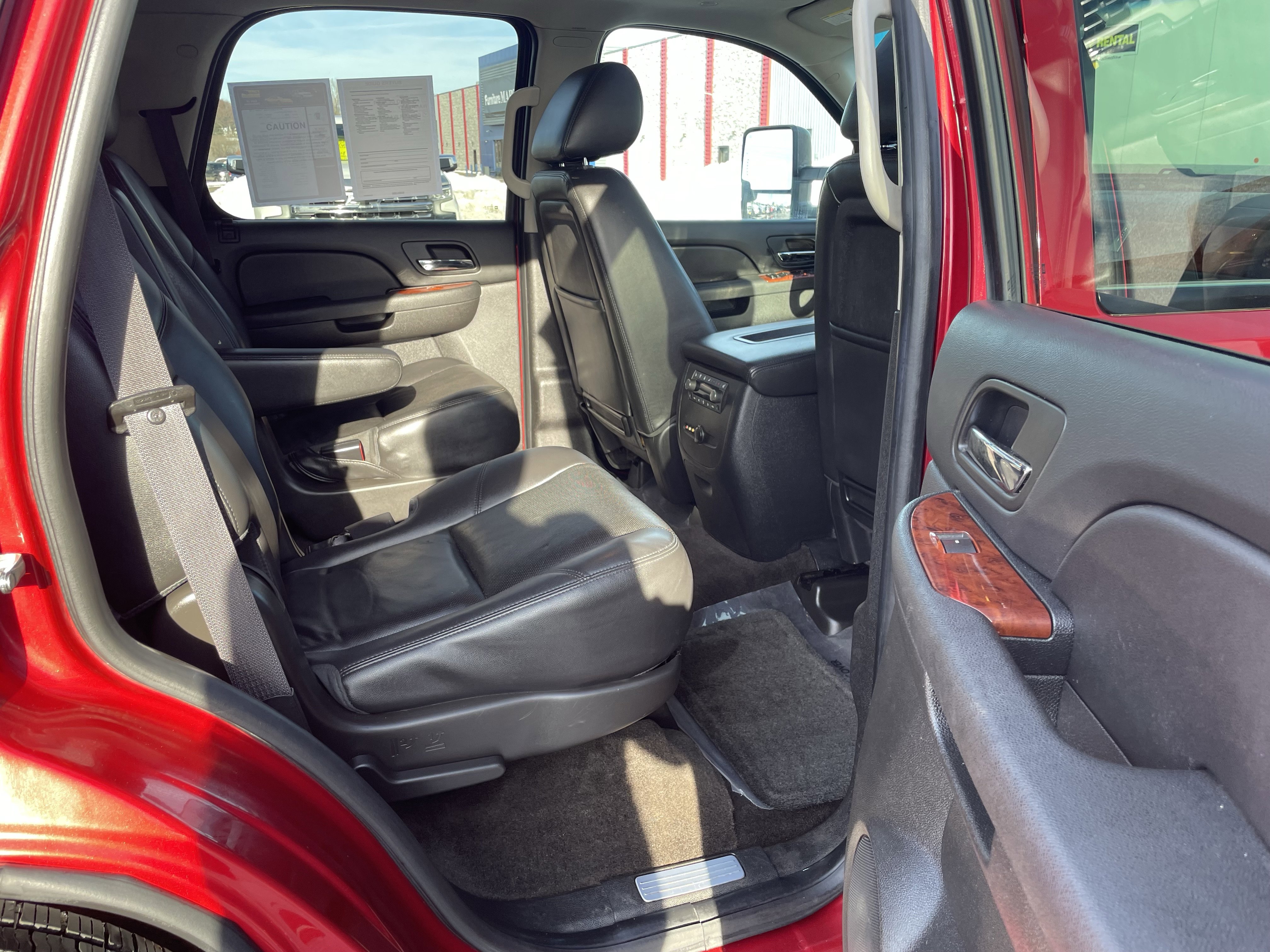 Used 2014 Chevrolet Tahoe LTZ AWD/4WD image 30