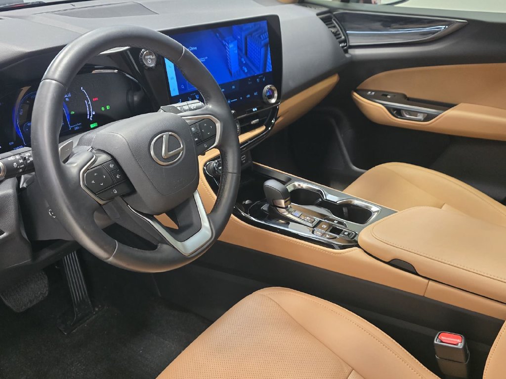 Used 2024 Lexus NX 350h AWD image 23