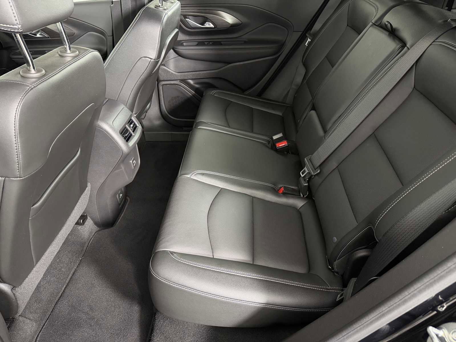 Used 2024 GMC Terrain SLT w/ Tech Package AWD/4WD image 19