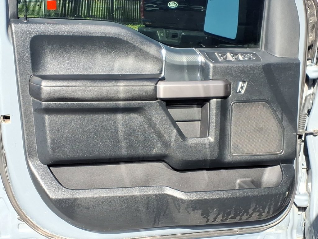Used 2019 Ford F150 XLT w/ Equipment Group 302A Luxury AWD/4WD image 19