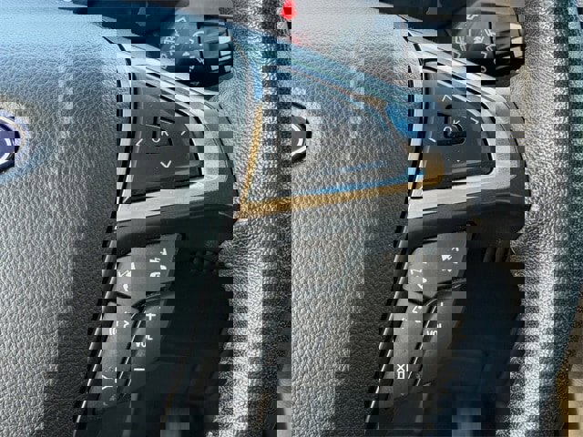 Used 2022 Ford Edge SEL image 13