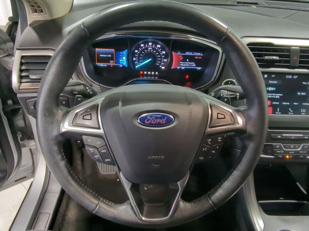 Used 2017 Ford Fusion SE w/ Fusion SE Technology Package image 36