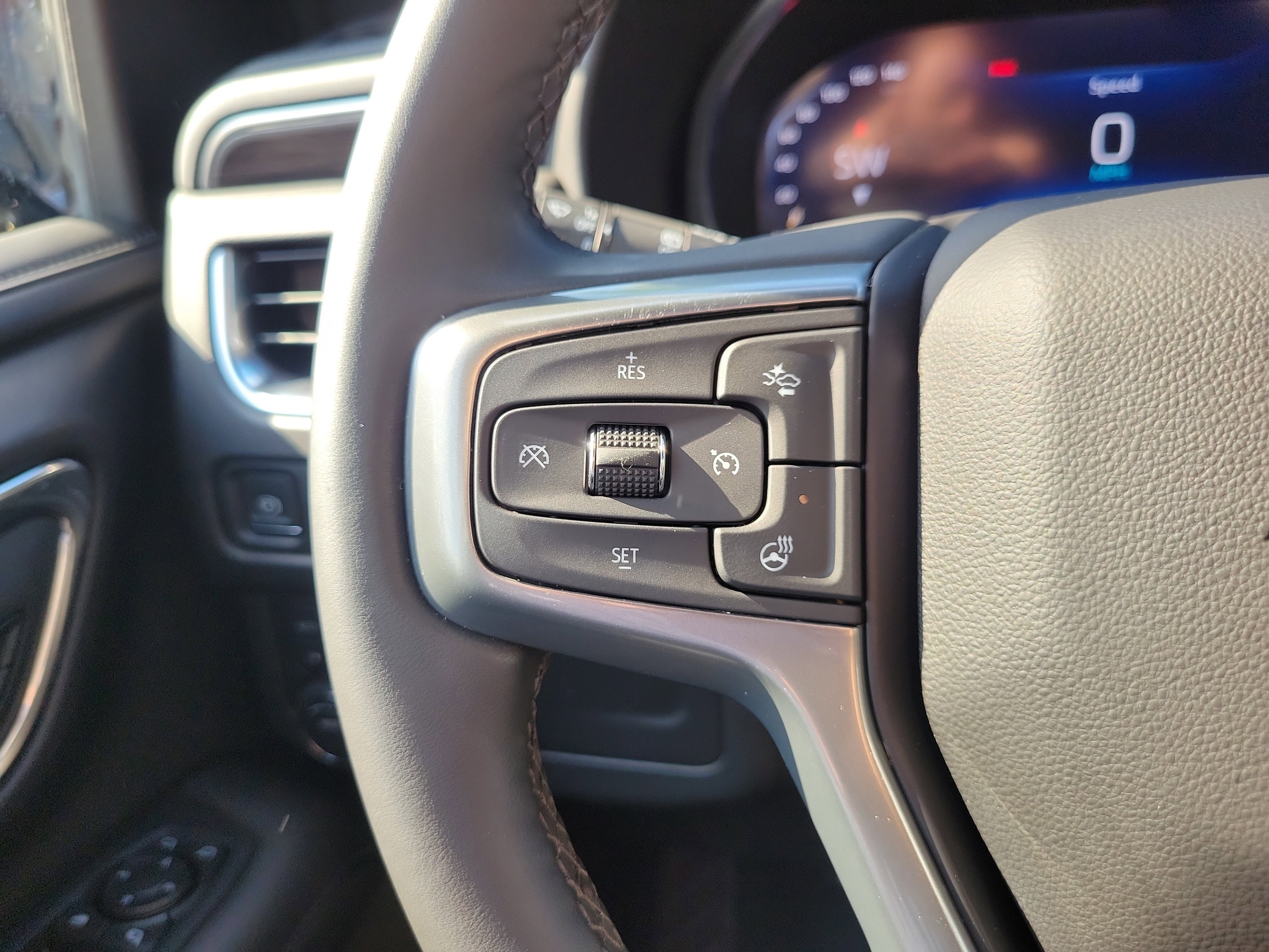 Used 2024 Chevrolet Tahoe Z71 w/ Luxury Package AWD/4WD image 22