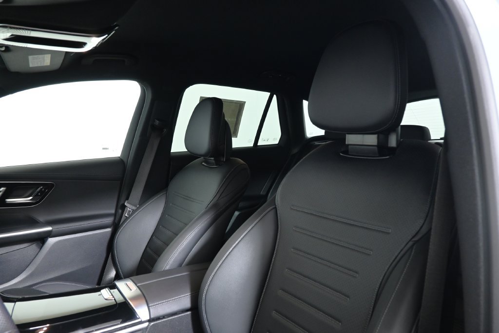 Certified 2026 Mercedes-Benz GLC 300 4MATIC image 16