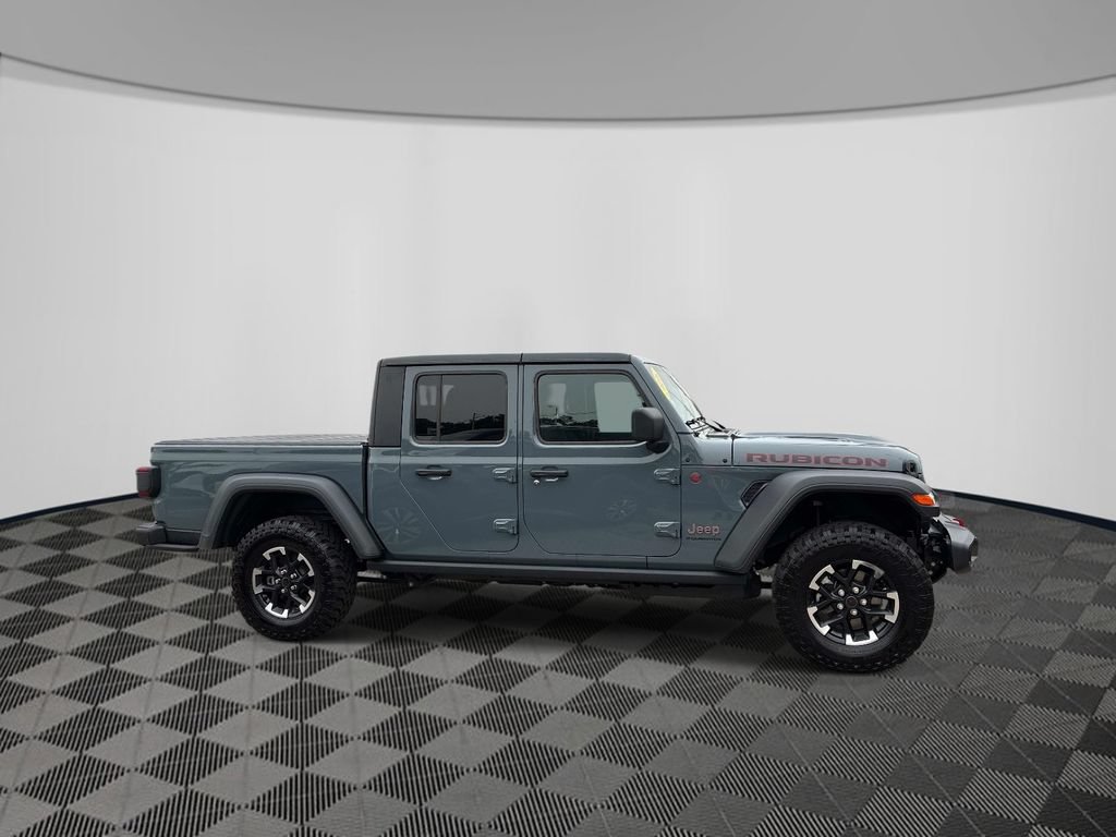 Certified 2026 Jeep Gladiator Rubicon w/ Dual Top Group AWD/4WD image 8
