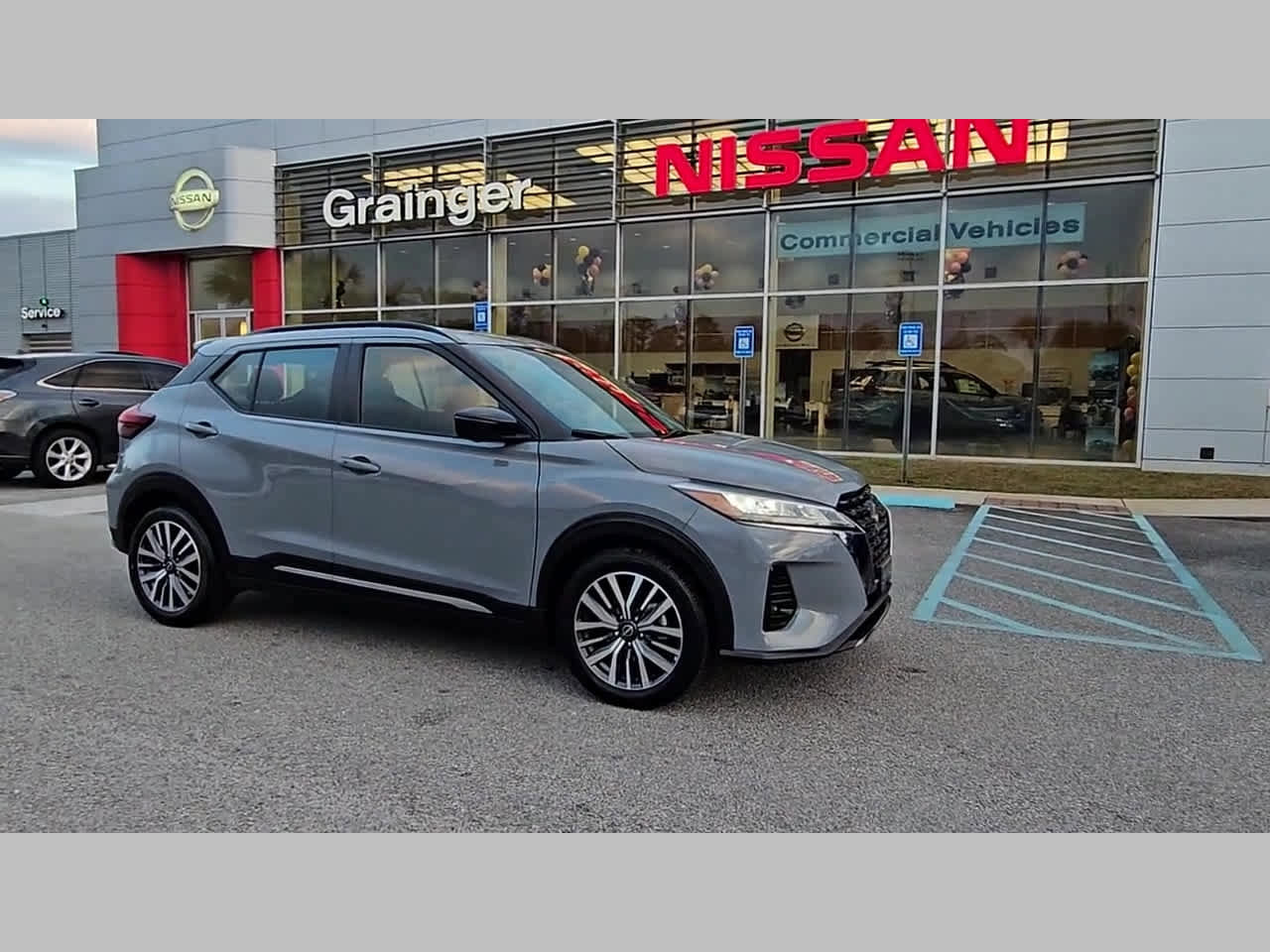 Used 2024 Nissan Kicks SR FWD image 37