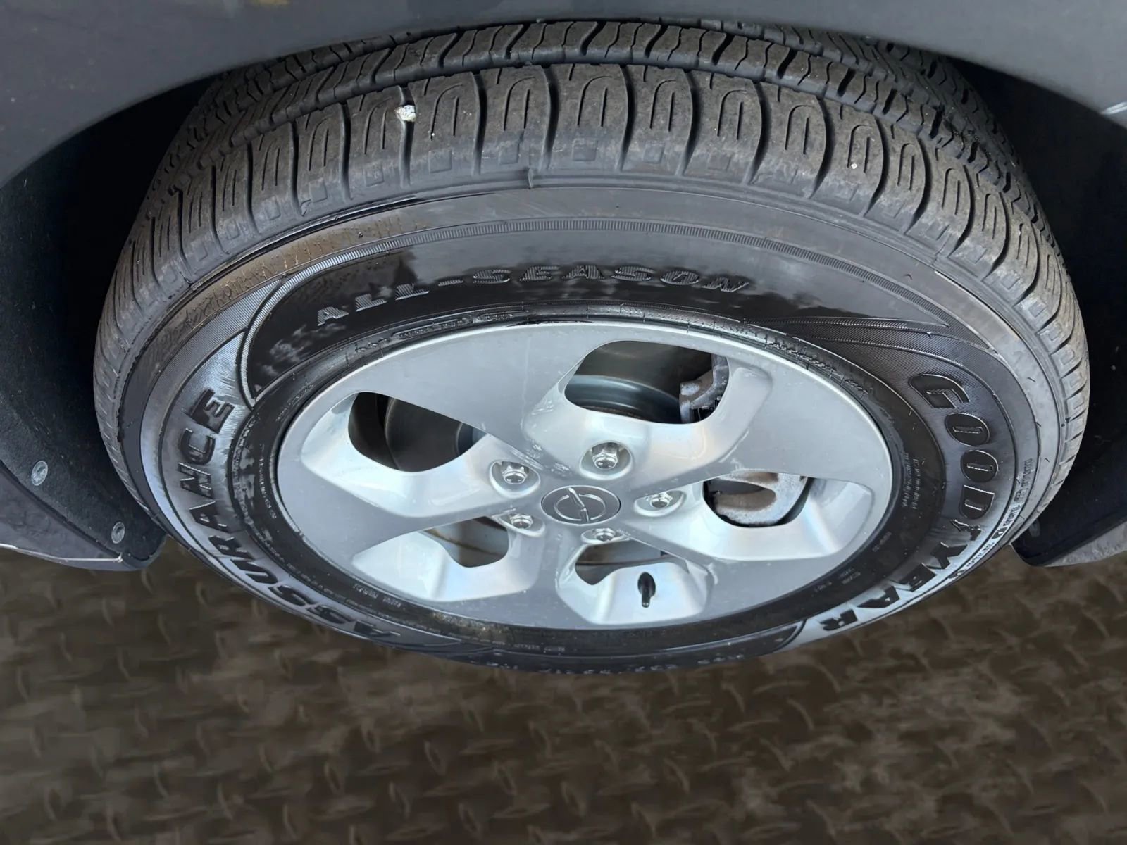 Used 2017 Chrysler Pacifica Touring-L Plus image 38