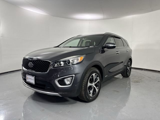 Used 2017 Kia Sorento EX image 2
