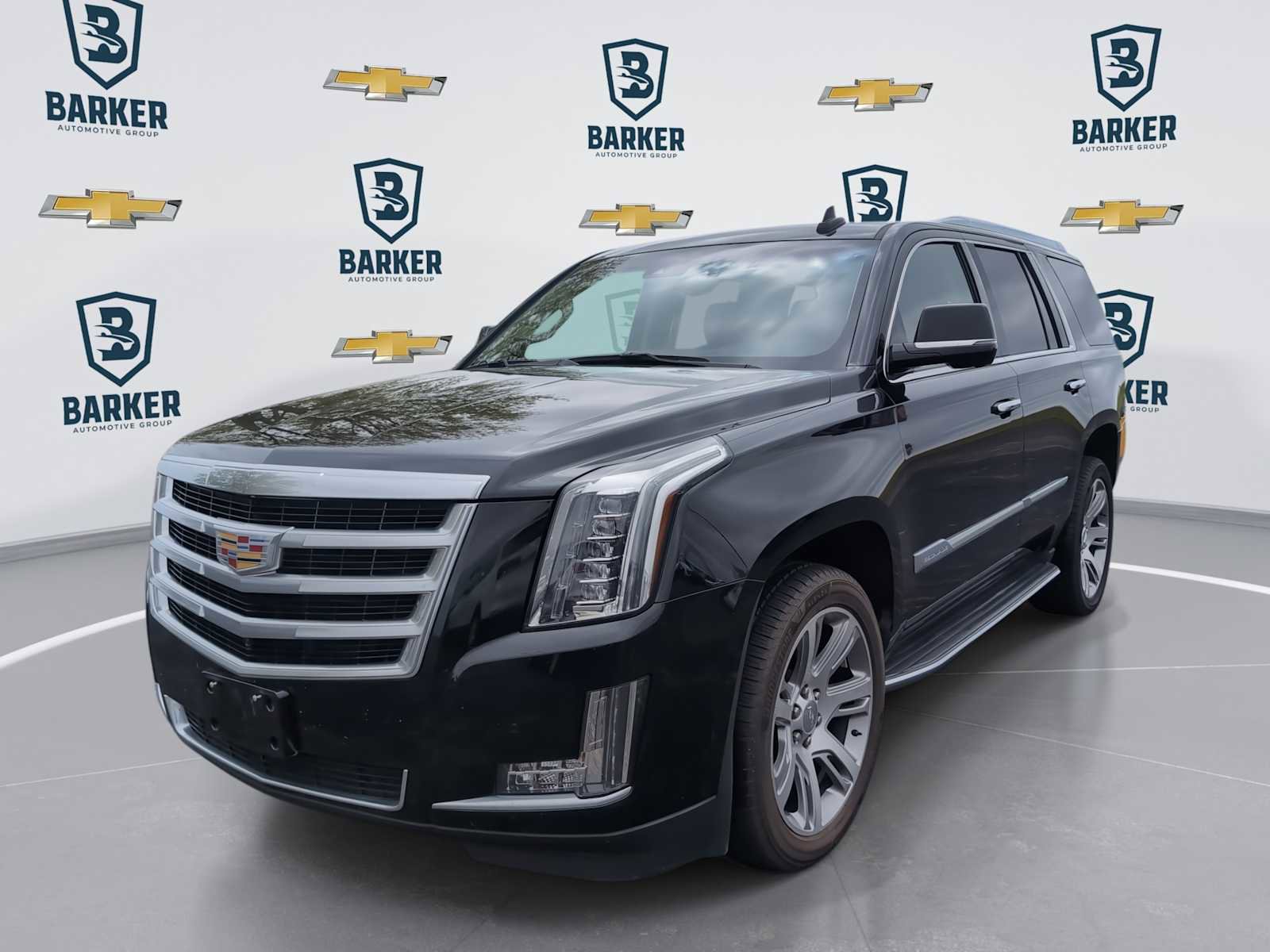 Used 2015 Cadillac Escalade Luxury AWD/4WD image 1