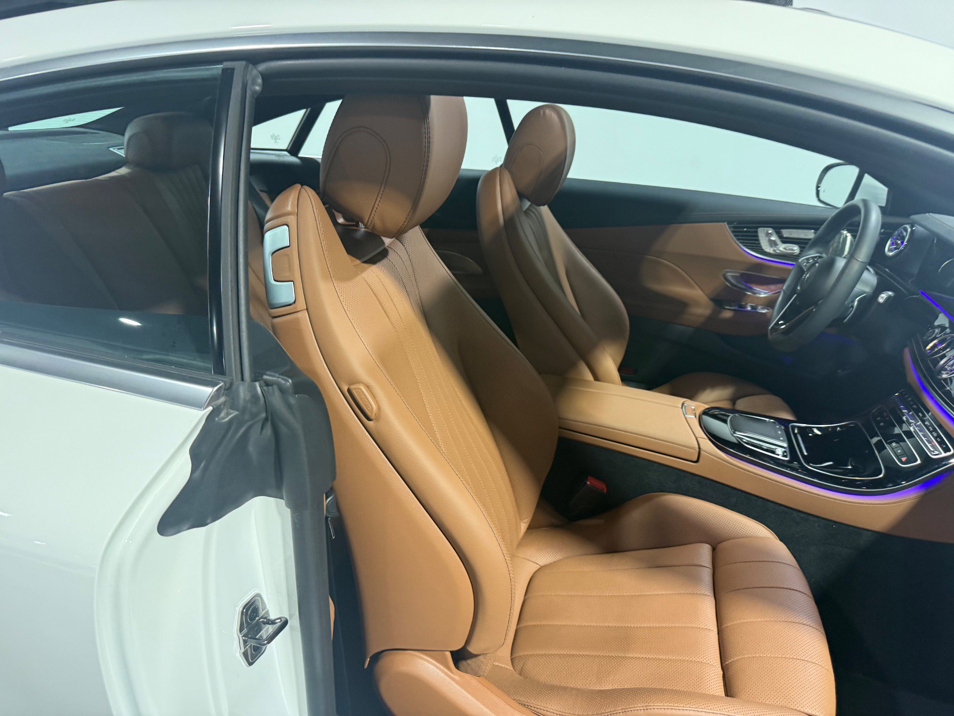 Used 2023 Mercedes-Benz E 450 4MATIC Coupe image 57