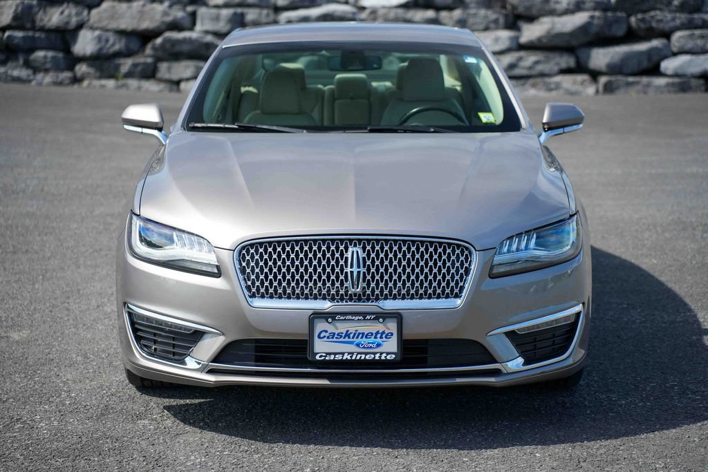 Used 2020 Lincoln MKZ FWD image 2
