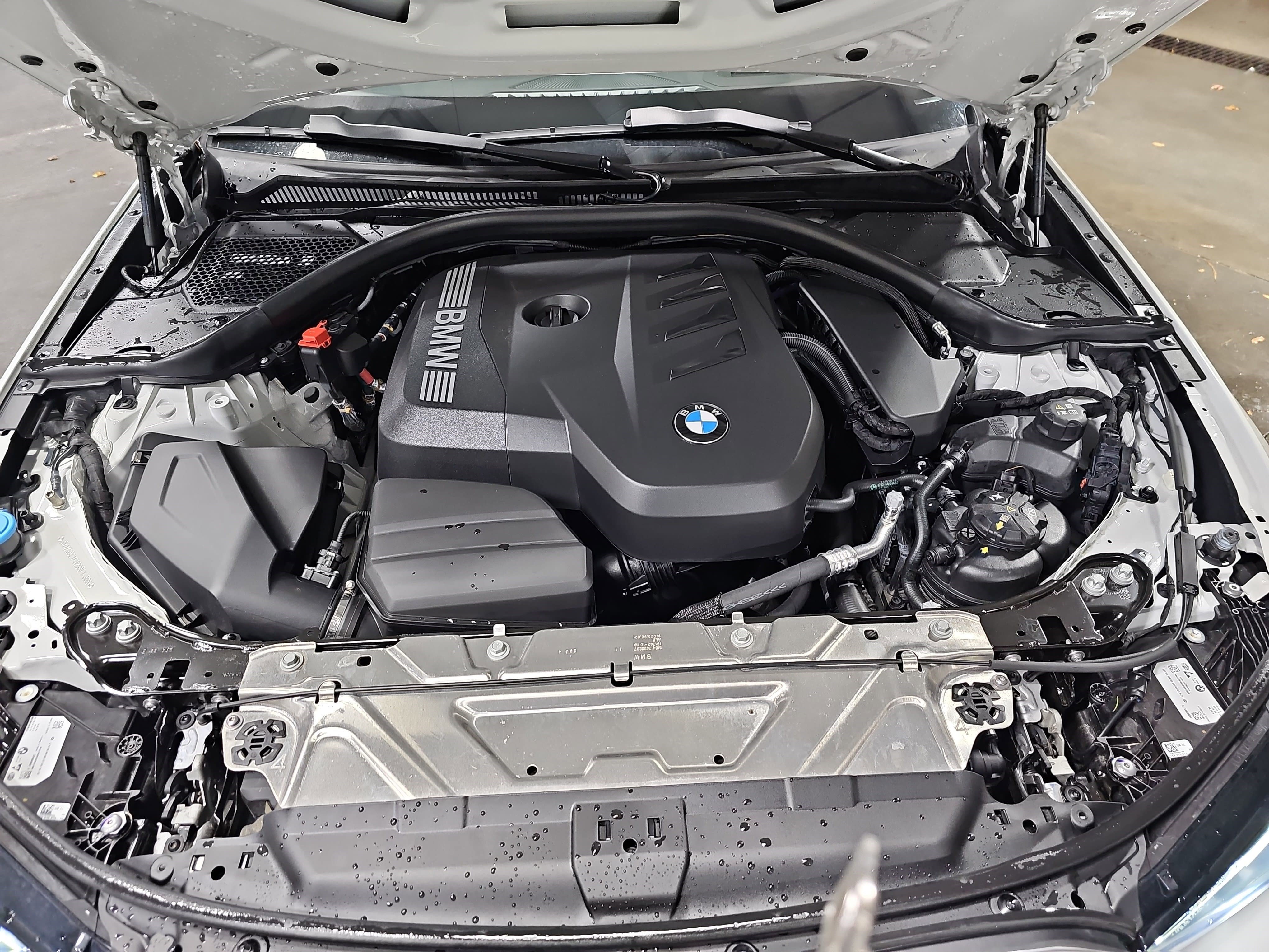 Certified 2025 BMW 330i Sedan w/ Premium Package image 32