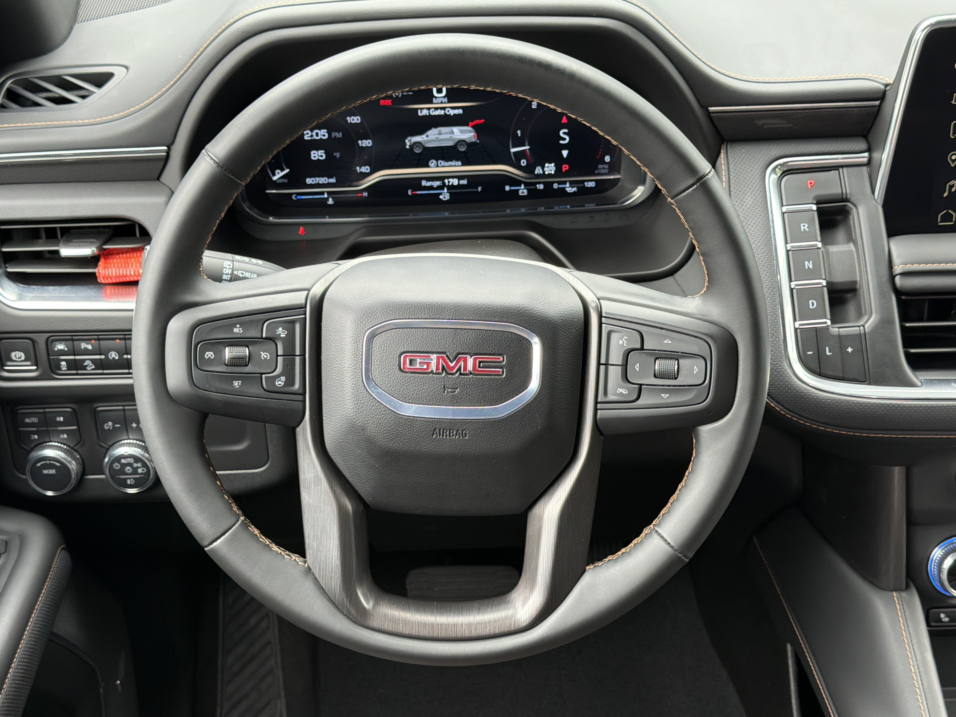 Used 2024 GMC Yukon AT4 AWD/4WD image 24