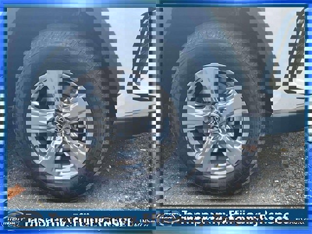 Used 2023 Toyota RAV4 XLE image 9