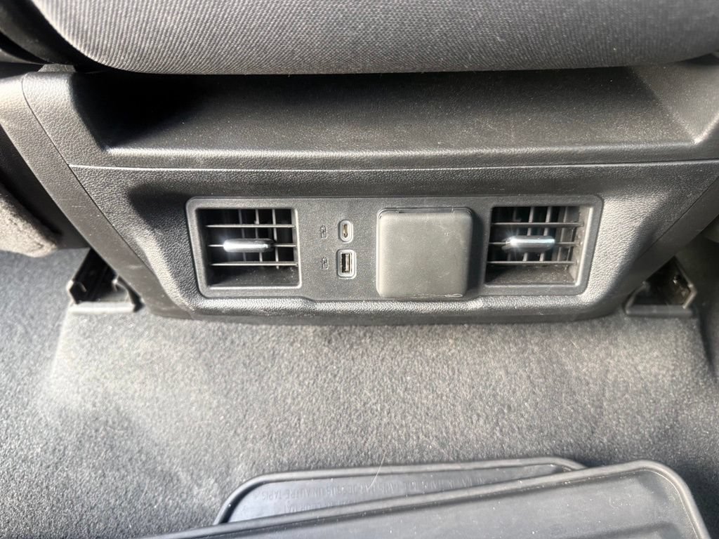 Used 2023 Chevrolet Silverado 1500 LT AWD/4WD image 32