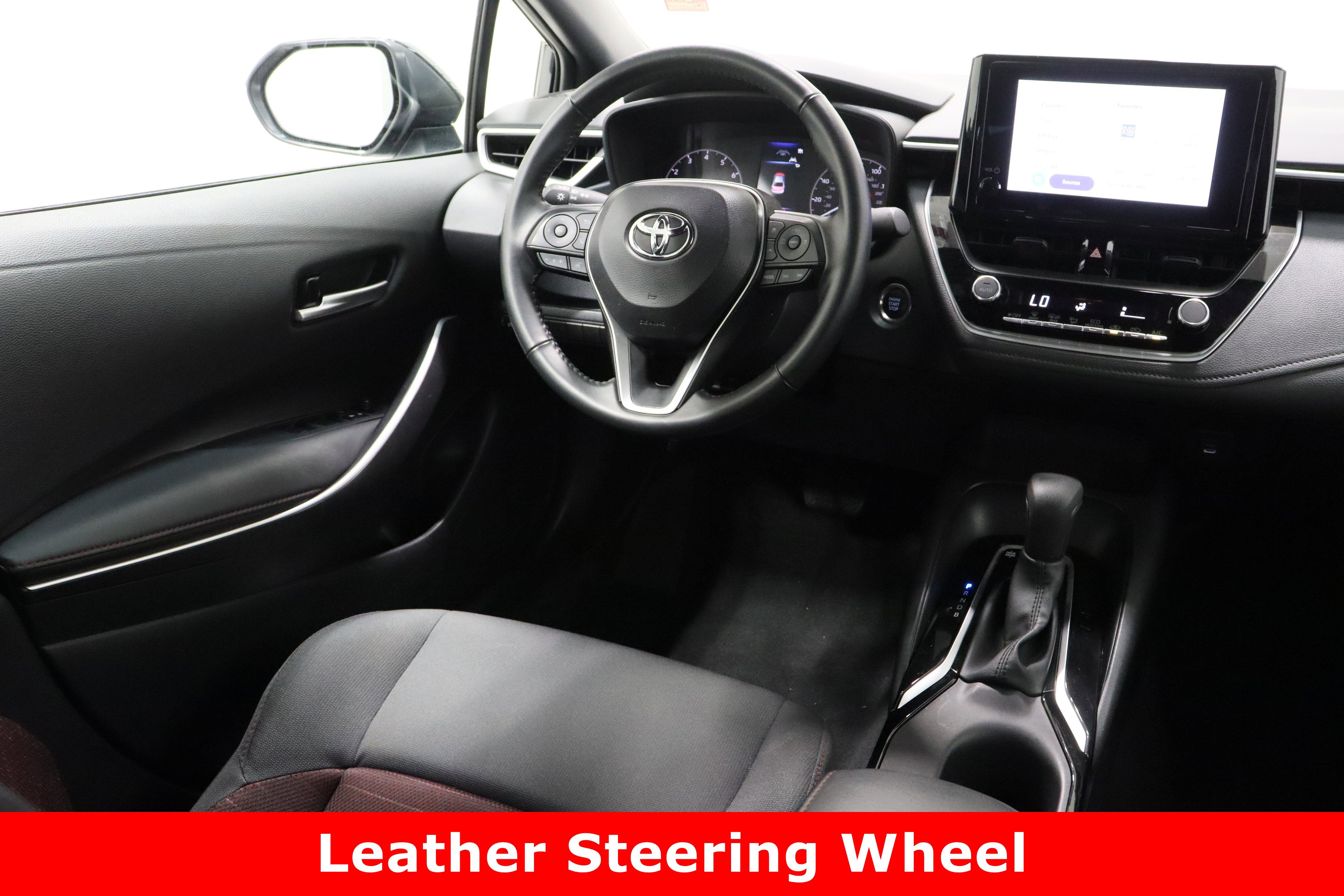 Used 2025 Toyota Corolla SE image 28