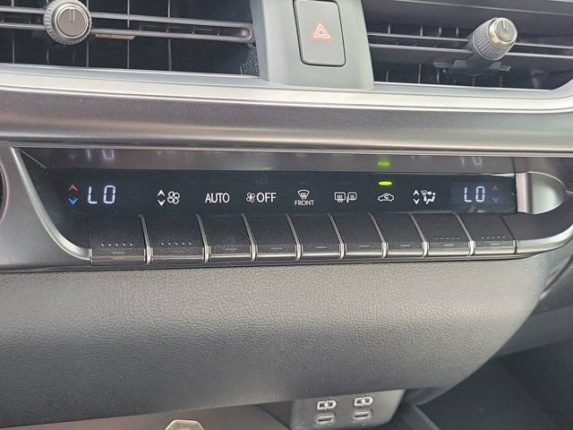Used 2025 Lexus UX 300h FWD w/ Accessory Package (Z2) image 29