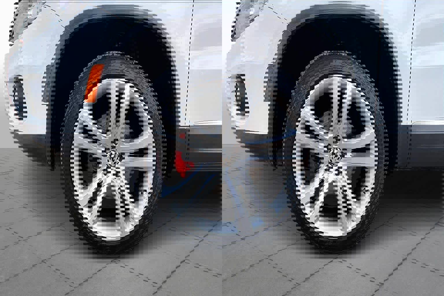 Used 2016 Volkswagen Tiguan SEL image 11