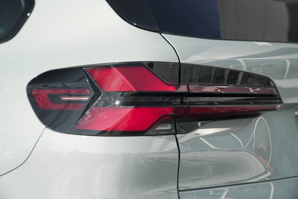 Used 2026 BMW X5 M Competition w/ Executive Package image 12