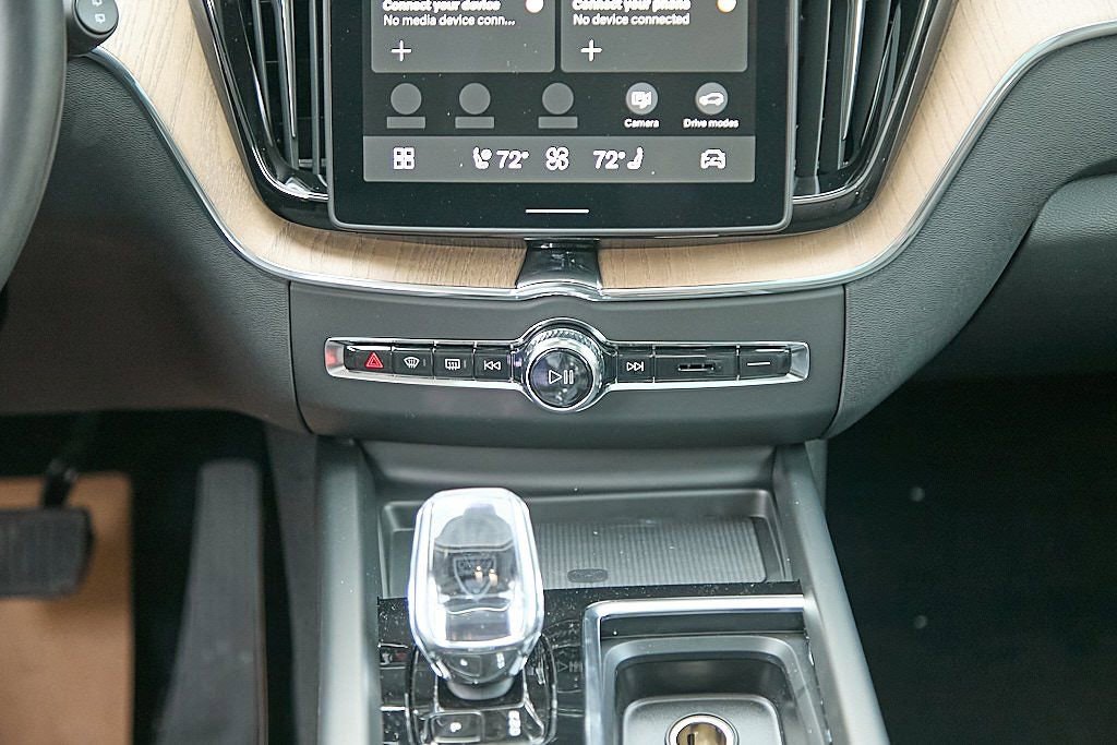 New 2026 Volvo XC60 B5 Plus w/ Protection Package Premier image 27