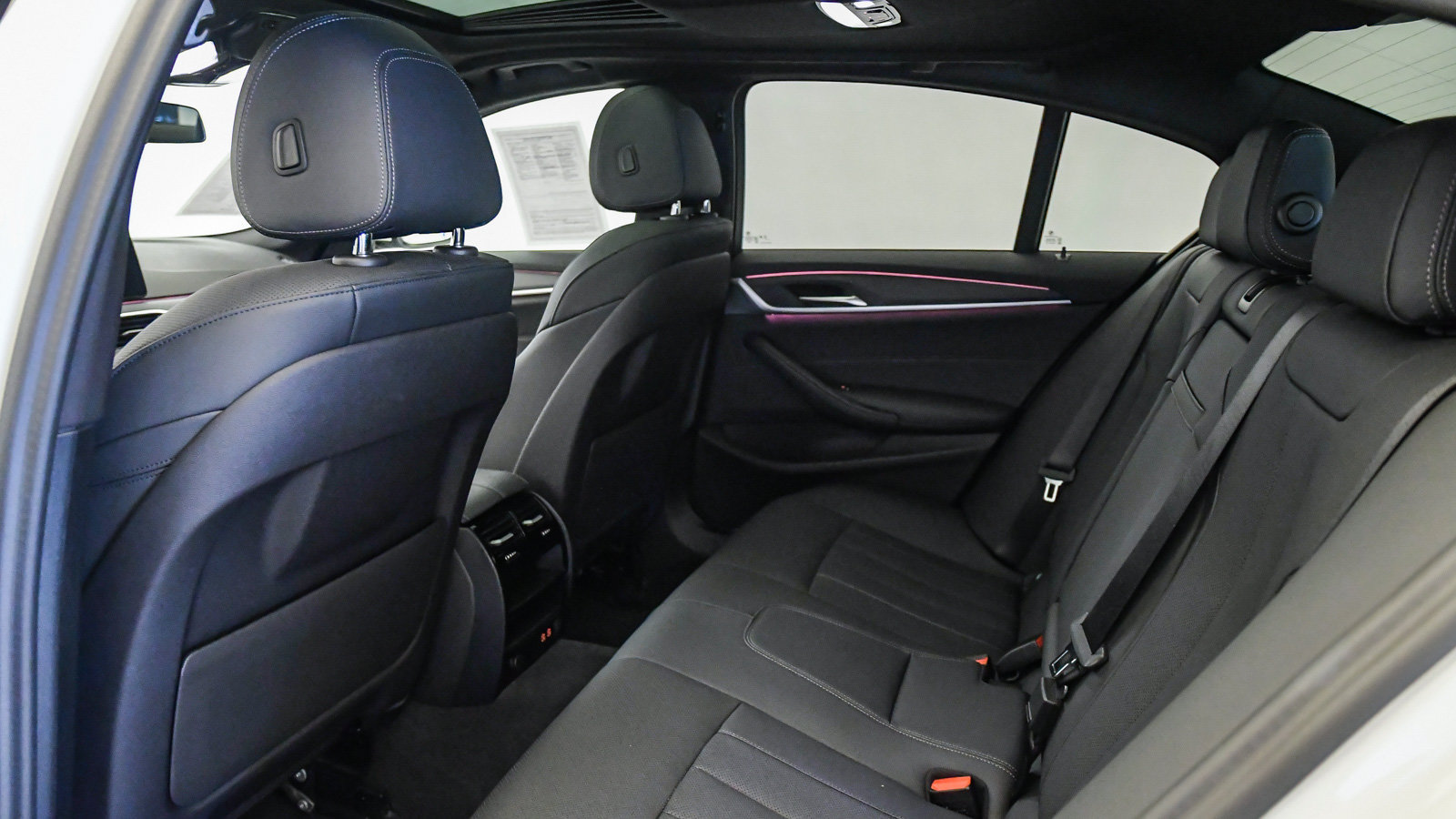 Used 2023 BMW 530i w/ Convenience Package RWD image 19
