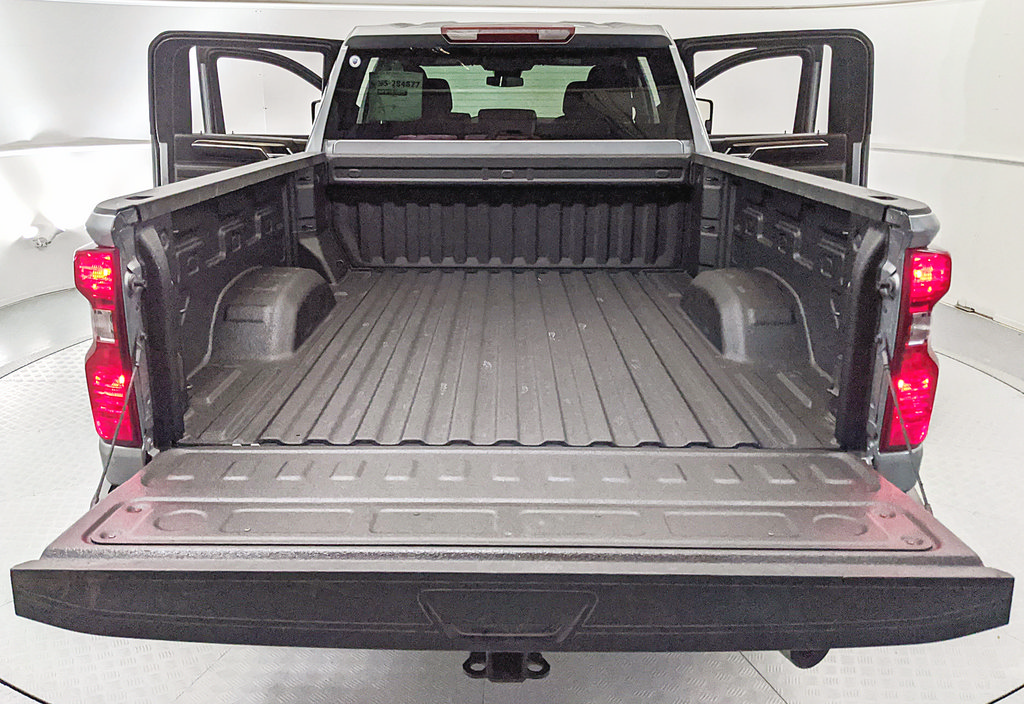 Used 2025 Chevrolet Silverado 2500 LT w/ Convenience Package AWD/4WD image 17