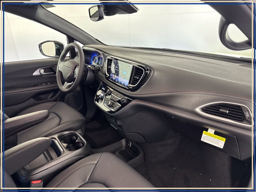 New 2027 Chrysler Pacifica Select AWD/4WD image 34