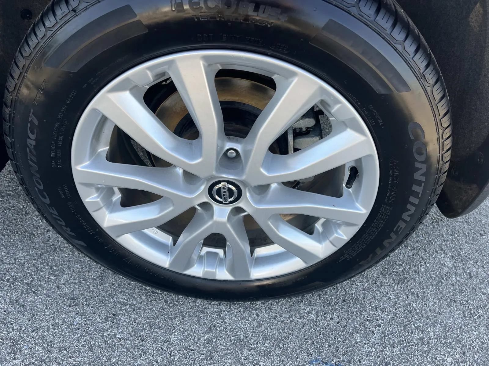 Used 2022 Nissan Rogue Sport S FWD image 11