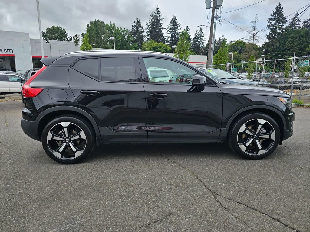 Used 2020 Volvo XC40 T5 Momentum AWD/4WD image 8