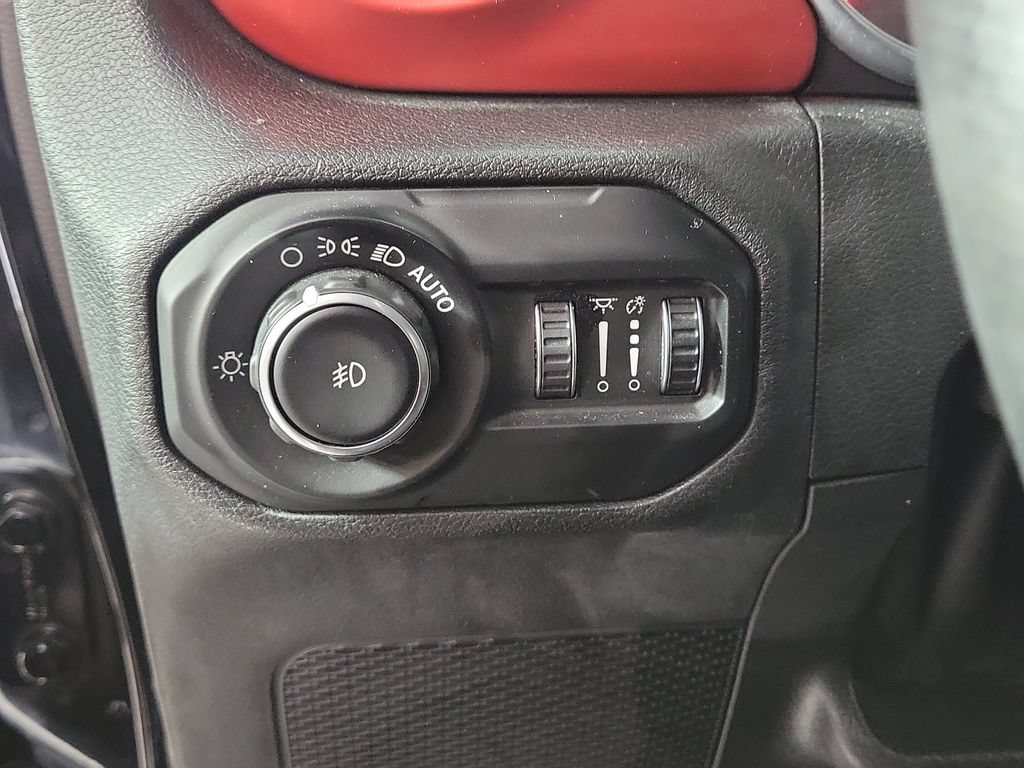 Used 2021 Jeep Wrangler Unlimited Rubicon AWD/4WD image 12